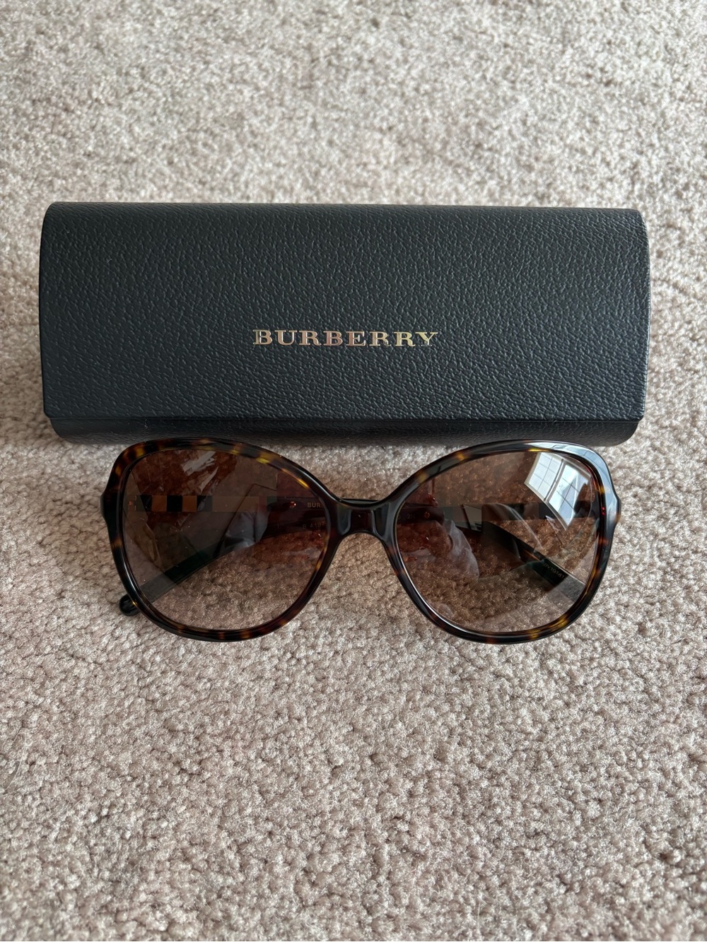 Burberry Women's Tortoiseshell Oversized Sunglasses - Brown